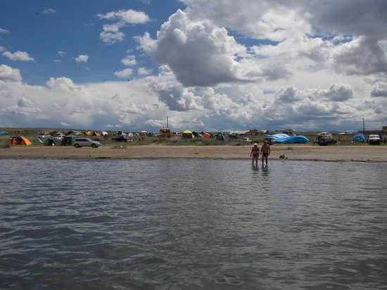 Жителя Красноярского края остановили в Туве с соленой водой озера Дус-Холь