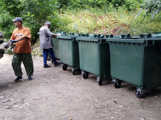 Во Фрунзенском районе Саратова появились 92 новых мусорных контейнера