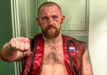Глава промоутерской компании Fight Nights Камил Гаджиев сообщил, что дебютный бой Дмитрия Кудряшова в ММА состоится 12 октября на турнире в Москве.