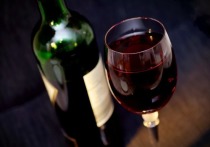 Госдума приняла в первом чтении законопроект о почти двукратном увеличении акцизов на вино