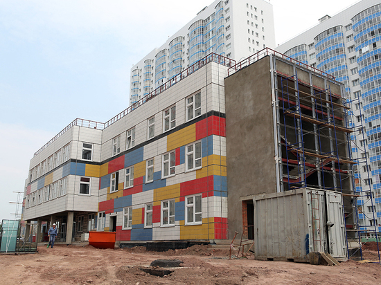 Мэр Красноярска проследил за строительством детских садов