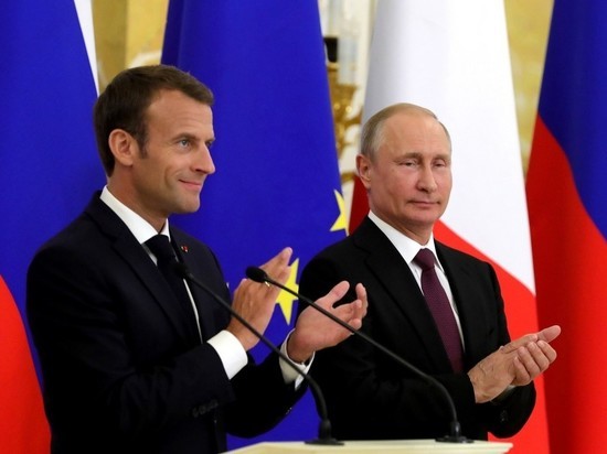 Макрон принял приглашение Путина на Парад Победы в 2020 году