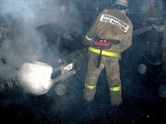 В Иванове в ночном пожаре сгорел автомобиль