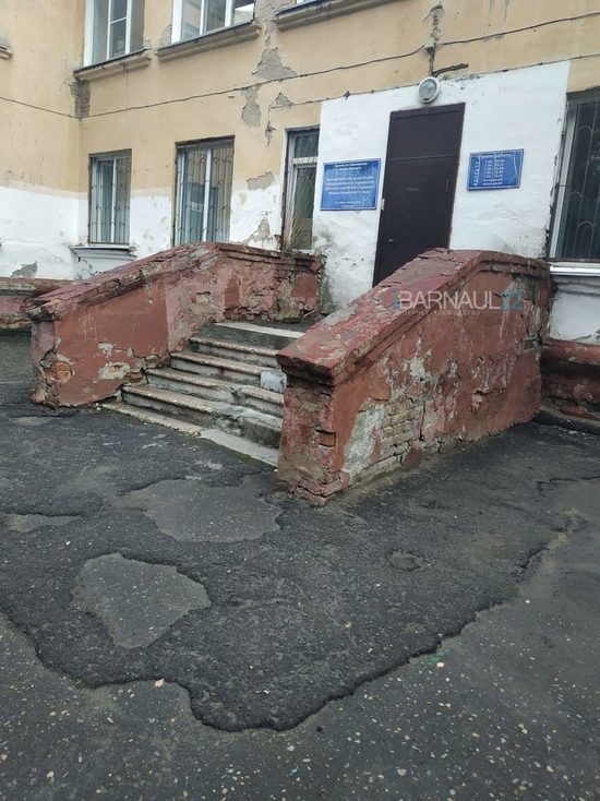 Родители пожаловались на состояние детского сада в Барнауле