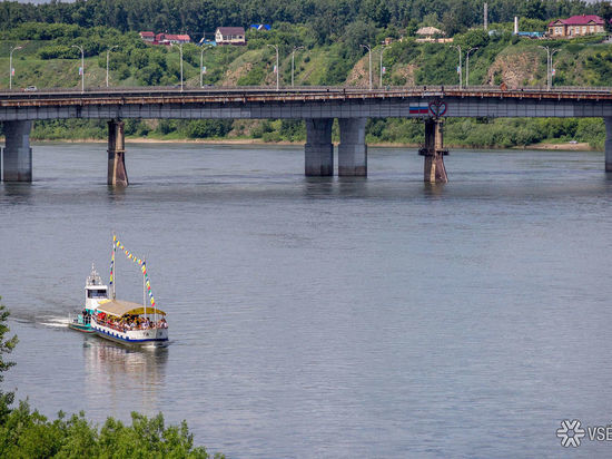 Кемеровчан напугала жуткая кукла под мостом