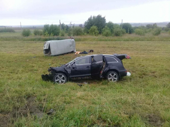 В Чувашии водитель Audi Q7 сбежал после ДТП с пострадавшими
