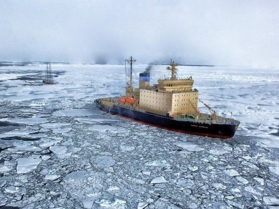 Санкции мешают РФ разведывать шельф Арктики, но другие страны тоже не преуспели – эксперты