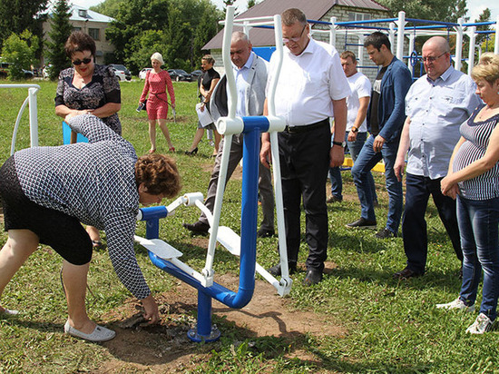 В Ясногорском районе благодаря старосте село получило детскую площадку