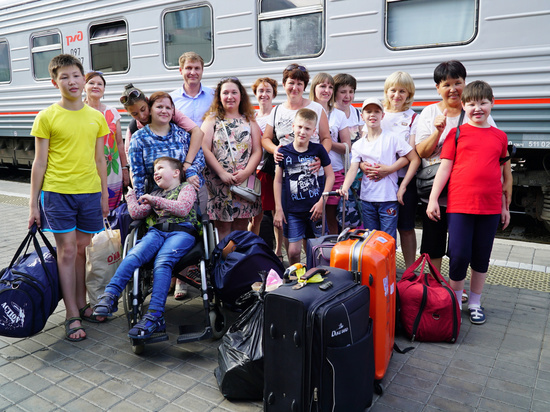 Группа хабаровских детей отправилась на отдых в Приморье