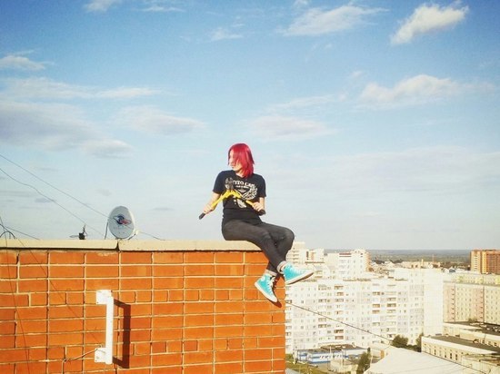 Опасные трюки выполнили на крыше новоалтайские подростки