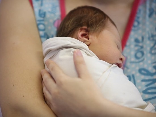 383 волгоградские семьи получили допвыплаты на второго ребенка