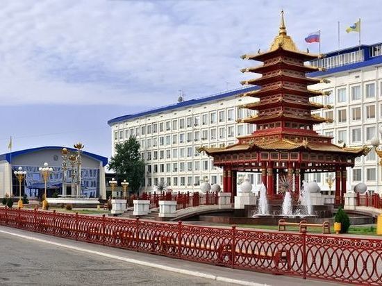 В Калмыкии продолжается обновление кадров