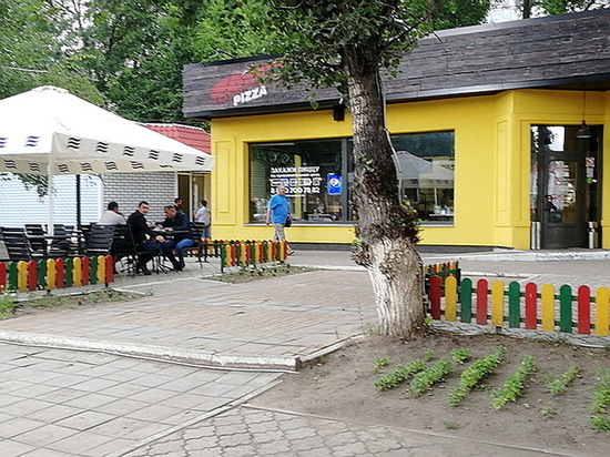 Владельцев незаконных летних кафе в Воронеже привлекают к ответственности