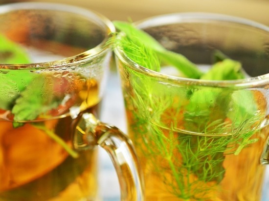 Медик рассказал, чем опасны травяные чаи для здоровья
