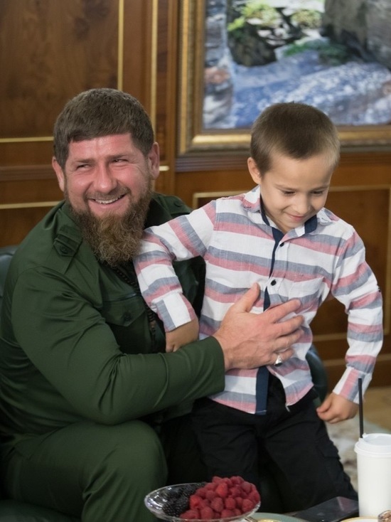Шестилетний охранник главы Чечни Кадырова получил должность командира