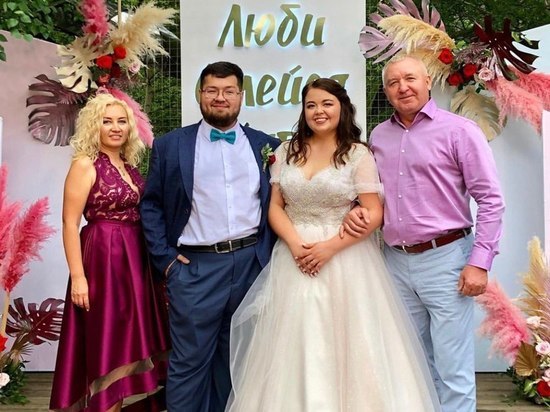 Фото дня: Вадим Бредний в Улан-Удэ выдал вторую дочь замуж