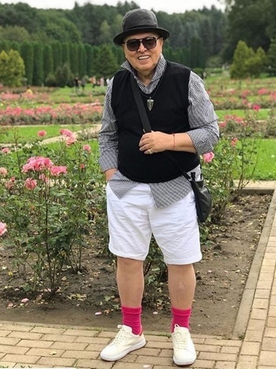 Вячеслав Зайцев прогулялся по Кисловодску в розовых носках