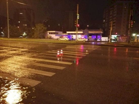 В Екатеринбурге Skoda Rapid сбила двух подростков
