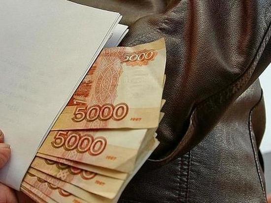 Узбек в Липецкой области пытался выкупить паспорта земляков у полицейского за взятку