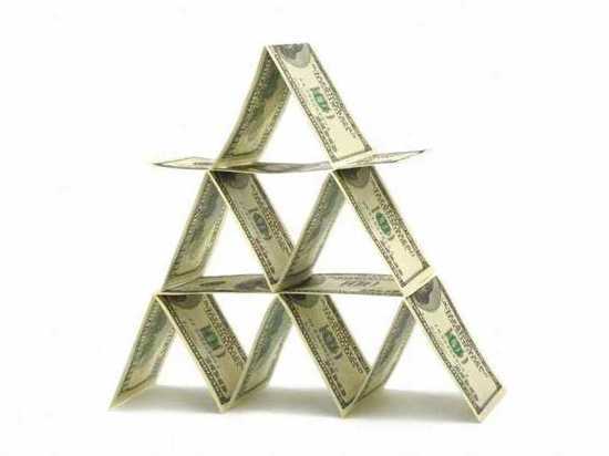 В Хакасии мошенники вспомнили о тех, кто вложил свои деньги в пирамиды