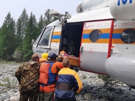 Туристическую группу с одним погибшим в Бурятии эвакуировали вертолетом