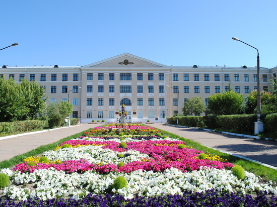 Бурятская сельхозакадемия обеспечит Улан-Удэ цветами и кадрами