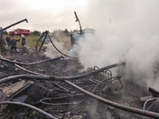 Обнародовано видео с места крупного пожара с четырьмя погибшими в Шабалинском районе