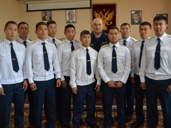 На службу в УФСИН России по Туве прибыли 10 выпускников
