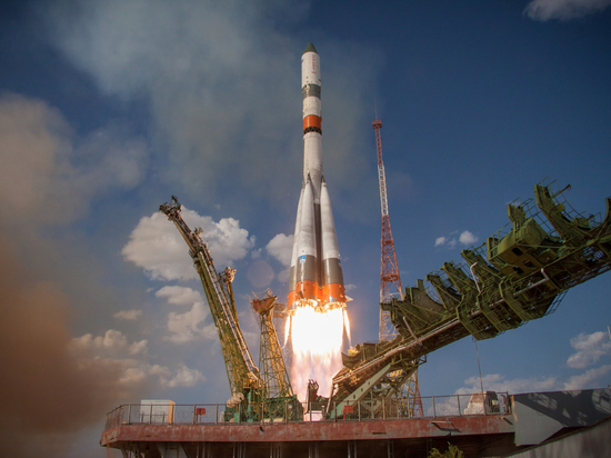 Вымпелы Ноябрьска и Муравленко отправились на орбиту