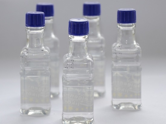 Полицейские изъяли более 50 тысяч литров этила, который использовался для приготовления контрафактных водки и коньяка