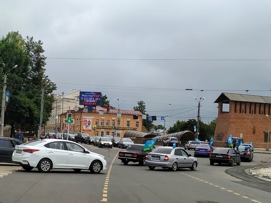 В Смоленске стартовал автопробег, посвященный Дню ВДВ