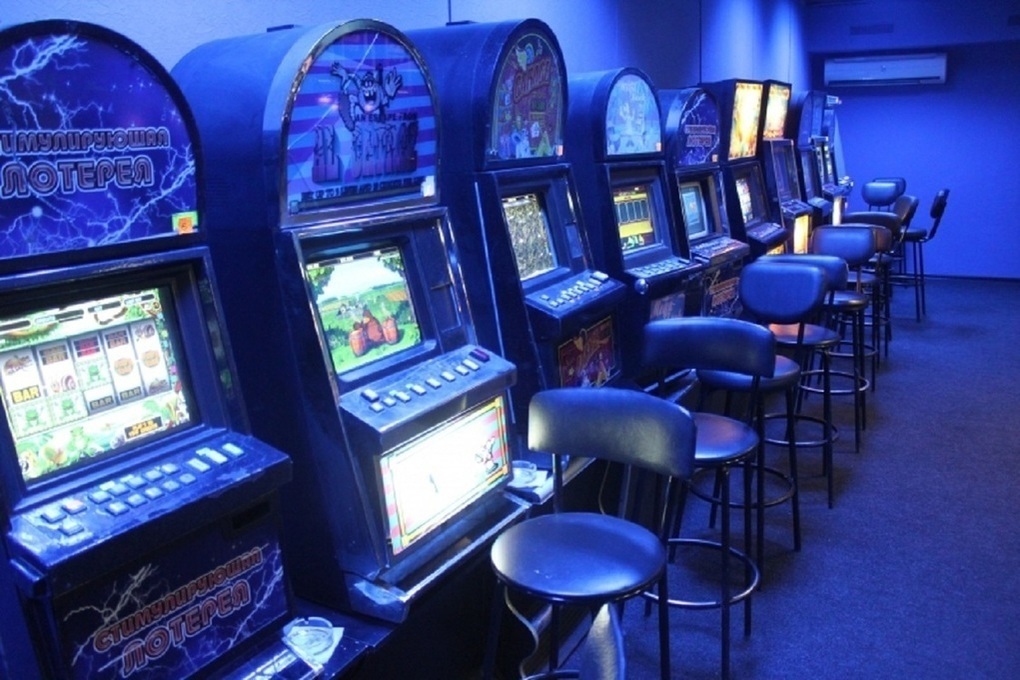 азартный клуб игровые автоматы
