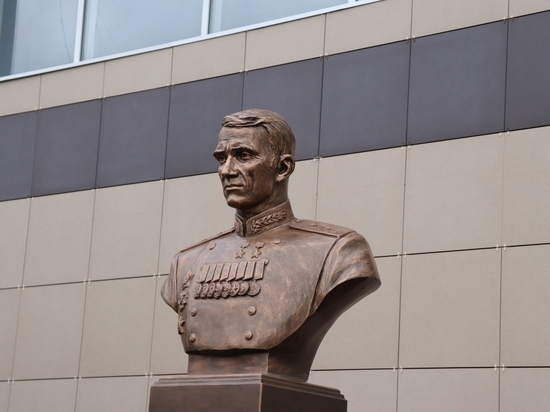 В Рязани открыли памятник первому командующему ВДВ
