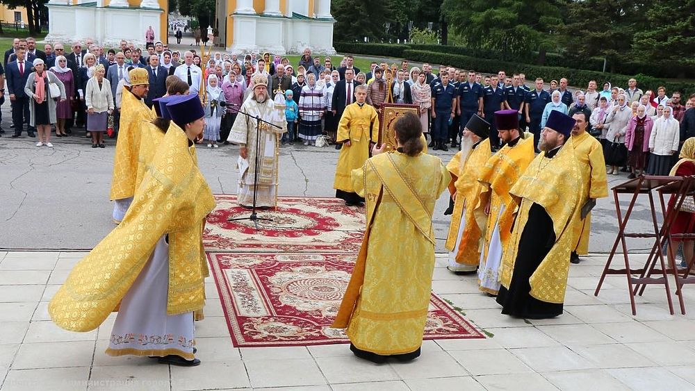 В Рязани торжества по случаю Дня ВДВ начались с молебна