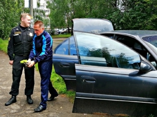 У жителя Ярославля за чужие долги приставы отобрали машину