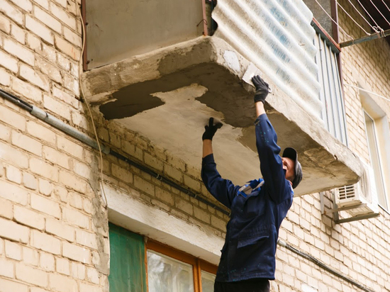 Сколько дней дается волгоградской УК на ремонт разрушенного балкона
