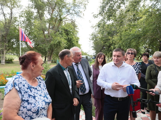 Губернатор оценил благоустройство села в Иловлинском районе