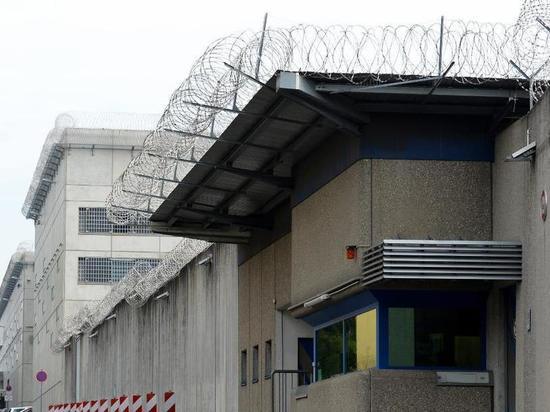 Полиция Гессена предупреждает: из тюрьмы сбежал опасный преступник!
