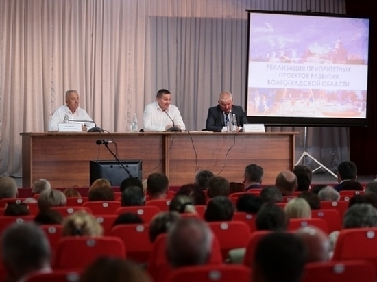 Андрей Бочаров обсудил планы развития с жителями Иловлинского района