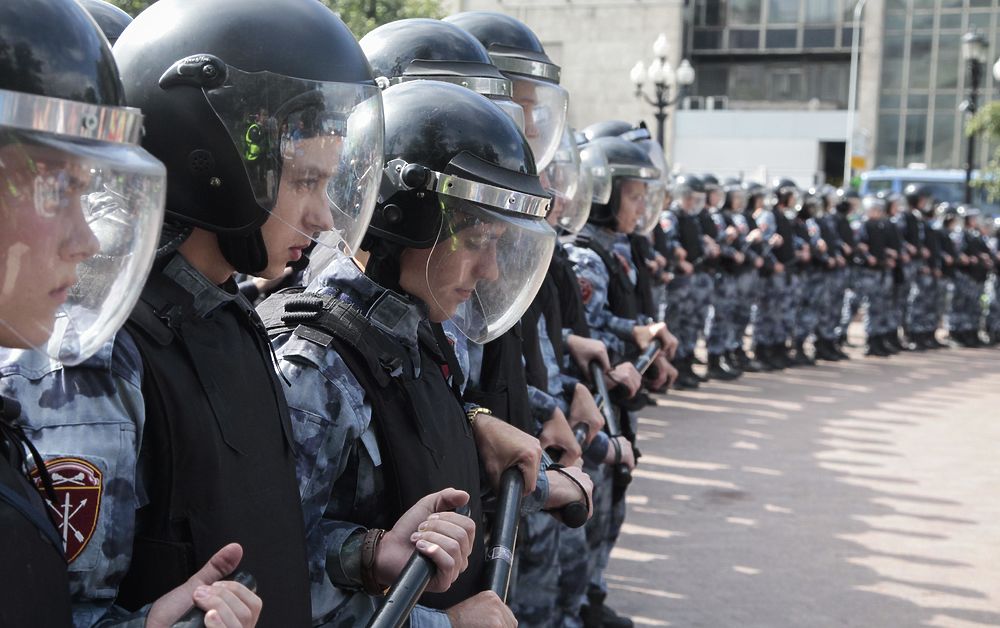 Задержания в центре Москвы 3 августа: кадры несогласованного шествия