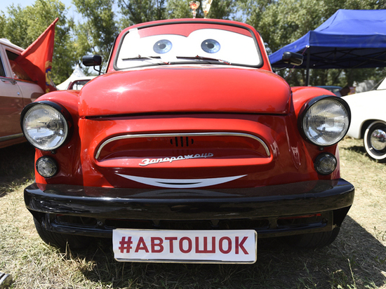 Уникальные автомобили представили на фестивале «Автошок» в Невинномысске