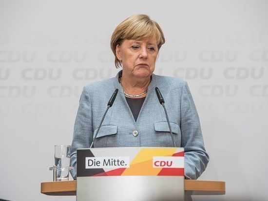 Сколько получает президент германии в месяц сколько районов в праге