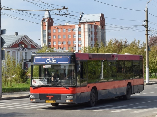 Барнаульцы жалуются на духоту в общественном транспорте