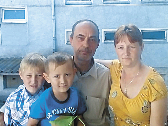 Беременную мать разделили с семьей репатриантов в России