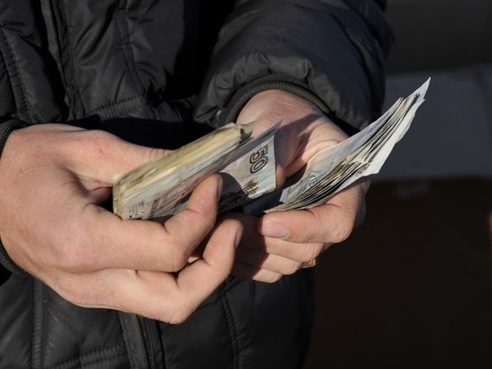Жители Волгоградской области стали хранить в банках больше денег
