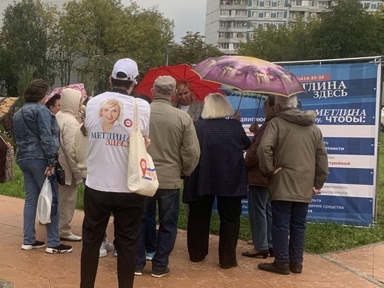 конечно, мало, парни по очереди кончают в одну вагину так все-таки это действенный