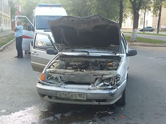 В Уфе столкнулись две легковушки: пострадала 30-летняя пассажирка