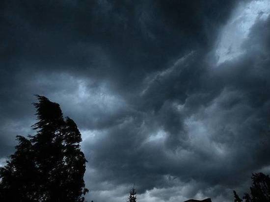 МЧС Хакасии снова отправило штормовое предупреждение