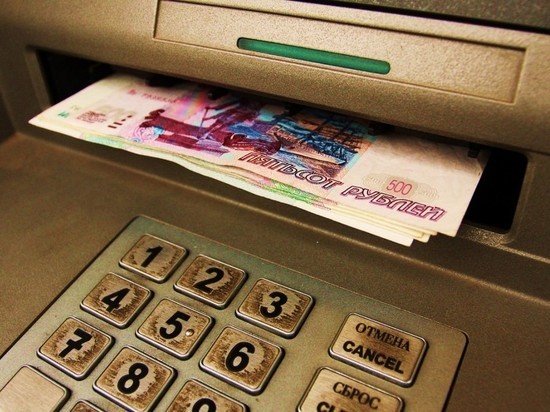 Воронежская пенсионерка обокрала мужчину прямо в отделении банка