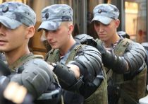 В Ульяновске группа из более чем 10 человек напала на сотрудников Росгвардии, говорится на сайте регионального СУ СК